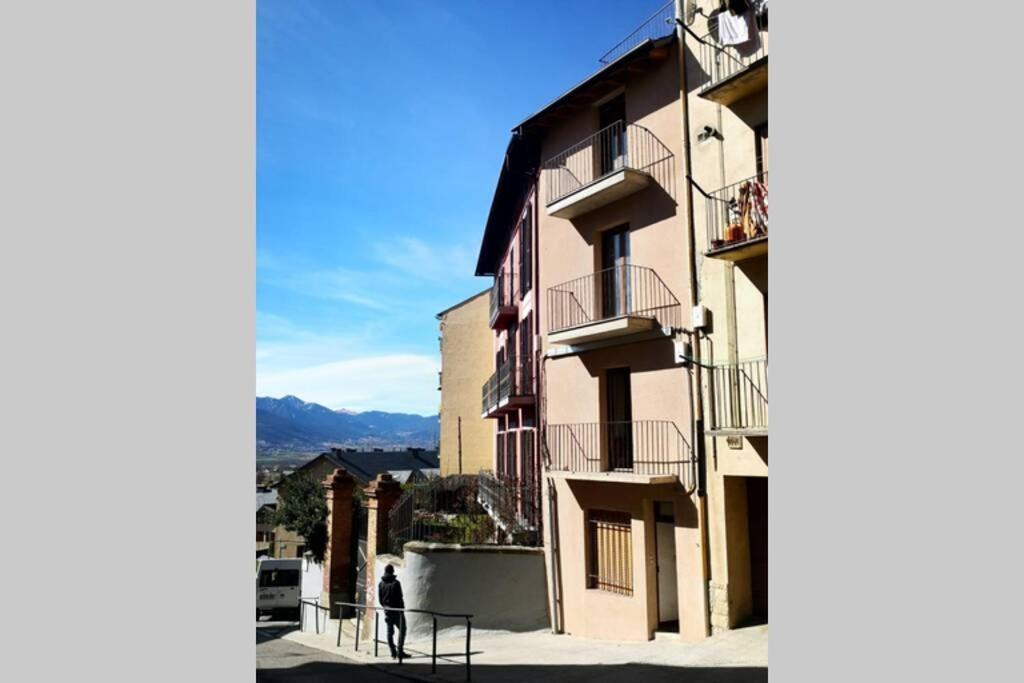 Puigcerda Centro. Acogedor Apartament En El Pueblo Exteriör bild